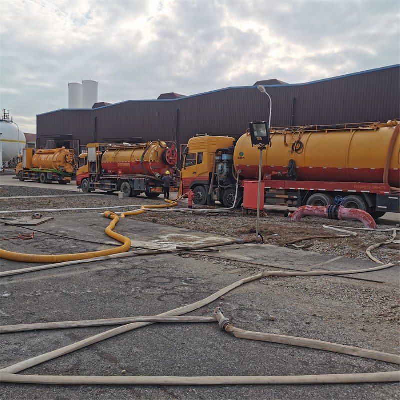 周村污水池清理